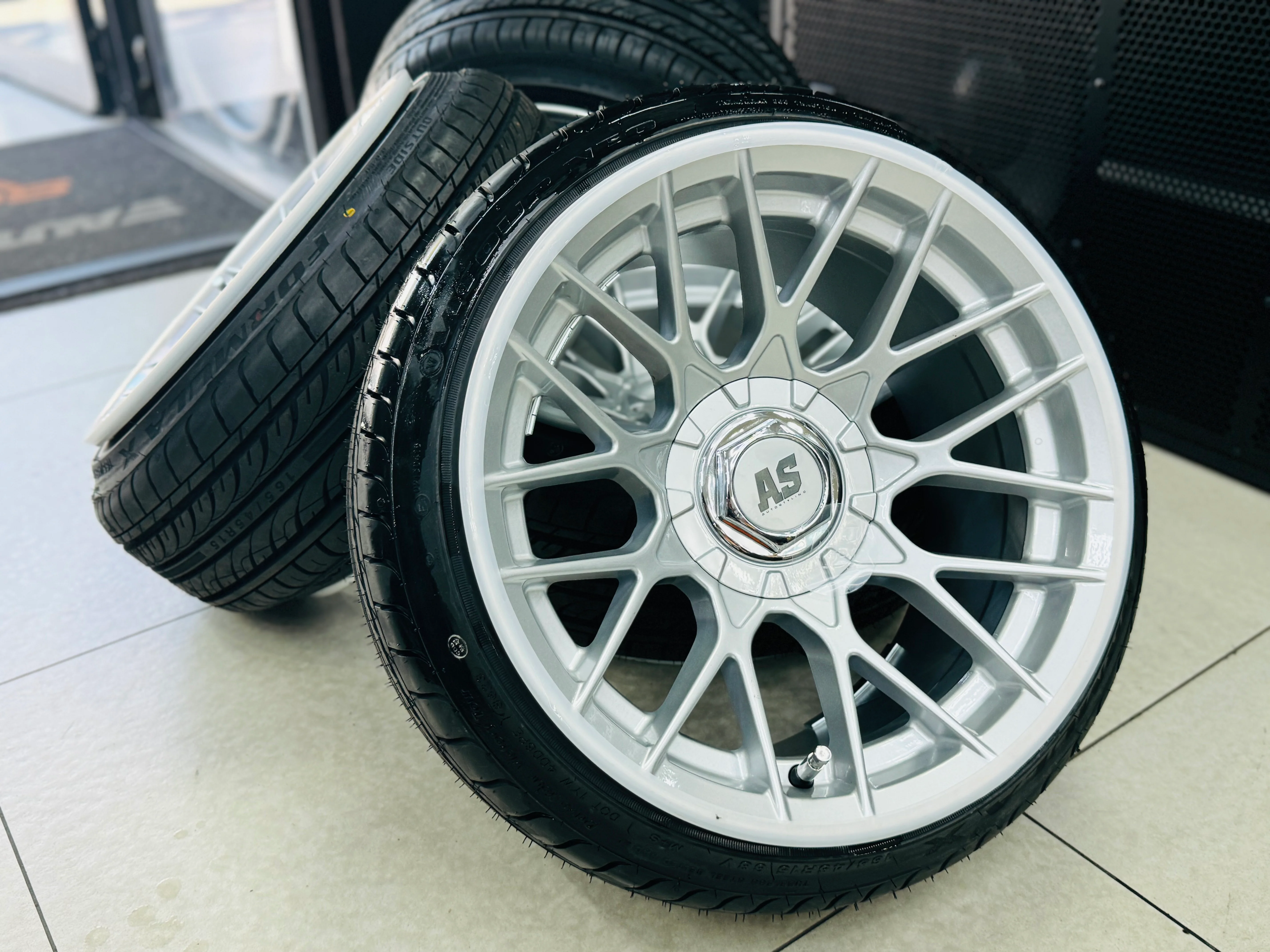 165/45/15 VITOUR FORMULA TYRE - Image 13