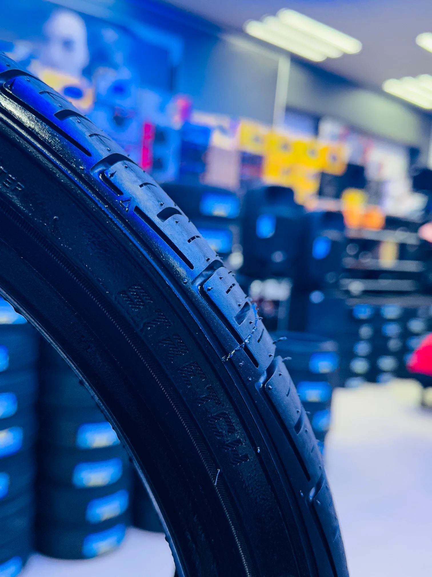 185/35/17 HOCKENHEIM STRETCH TYRE - Image 4