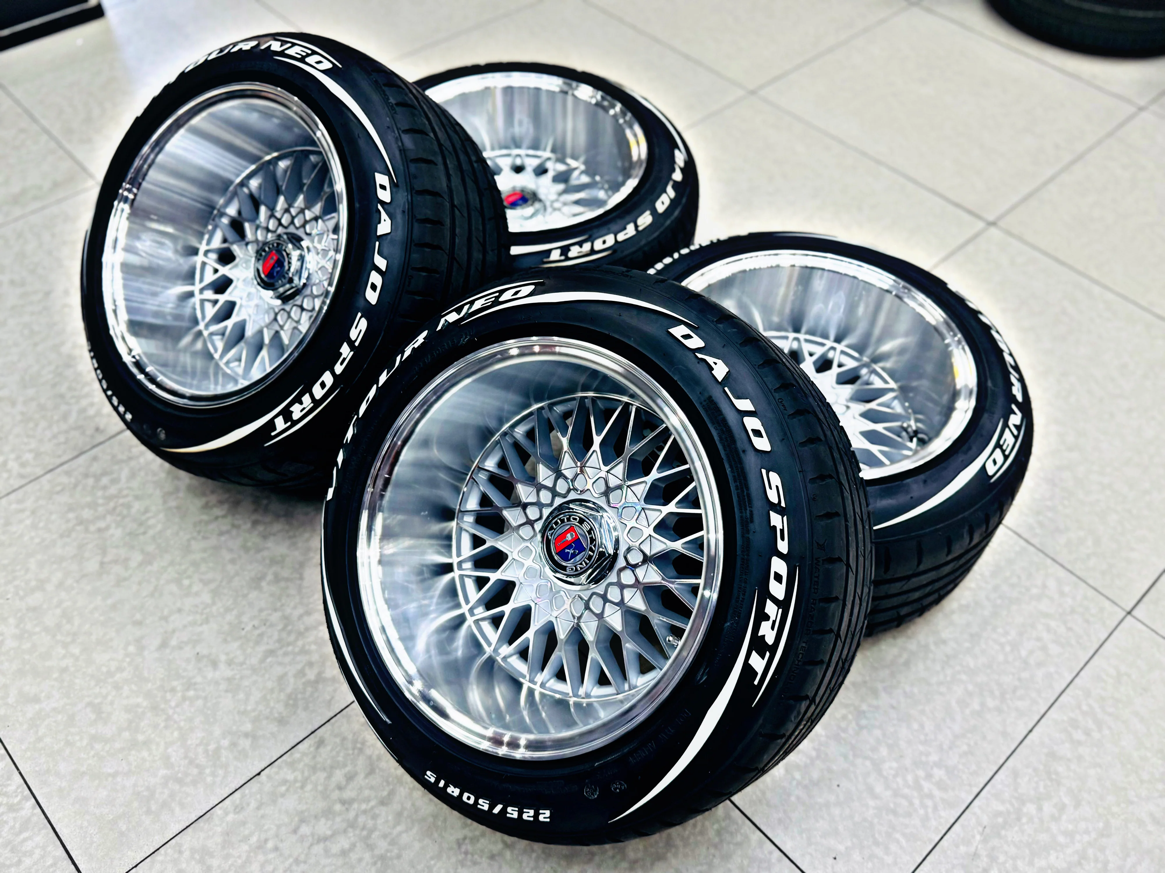 225/50/15 VITOUR NEO DAJO SPORT WHITE LETTERS - Image 3