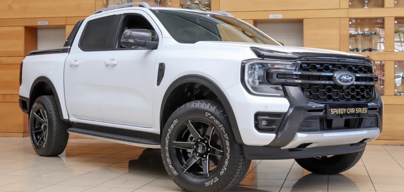 265/60/18 BF GOODRICH TRAILTERRAIN WHITE LETTER TYRE SET OF 4 - Image 4