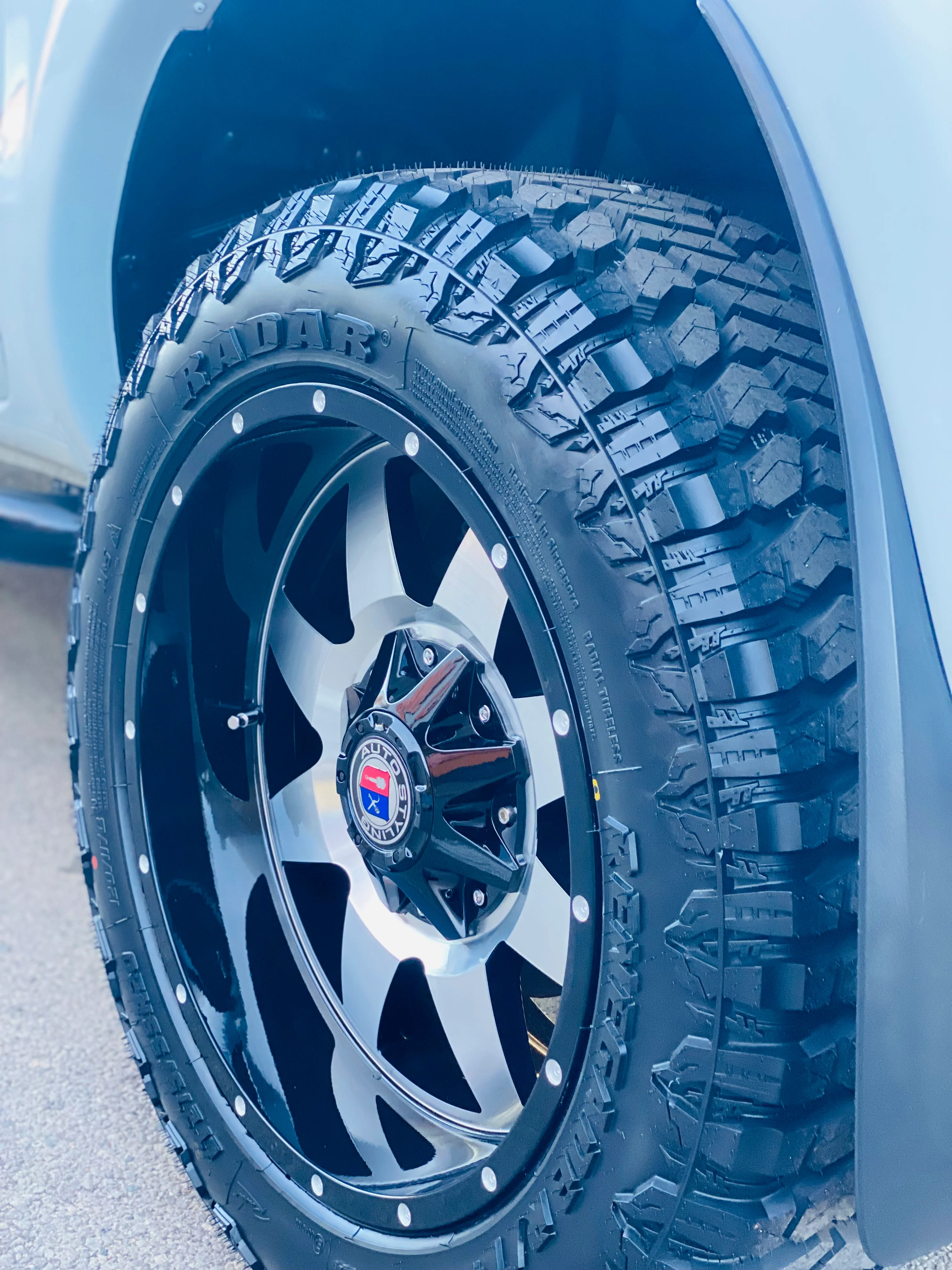 275/55/20 RADAR R/T TYRES - Image 5