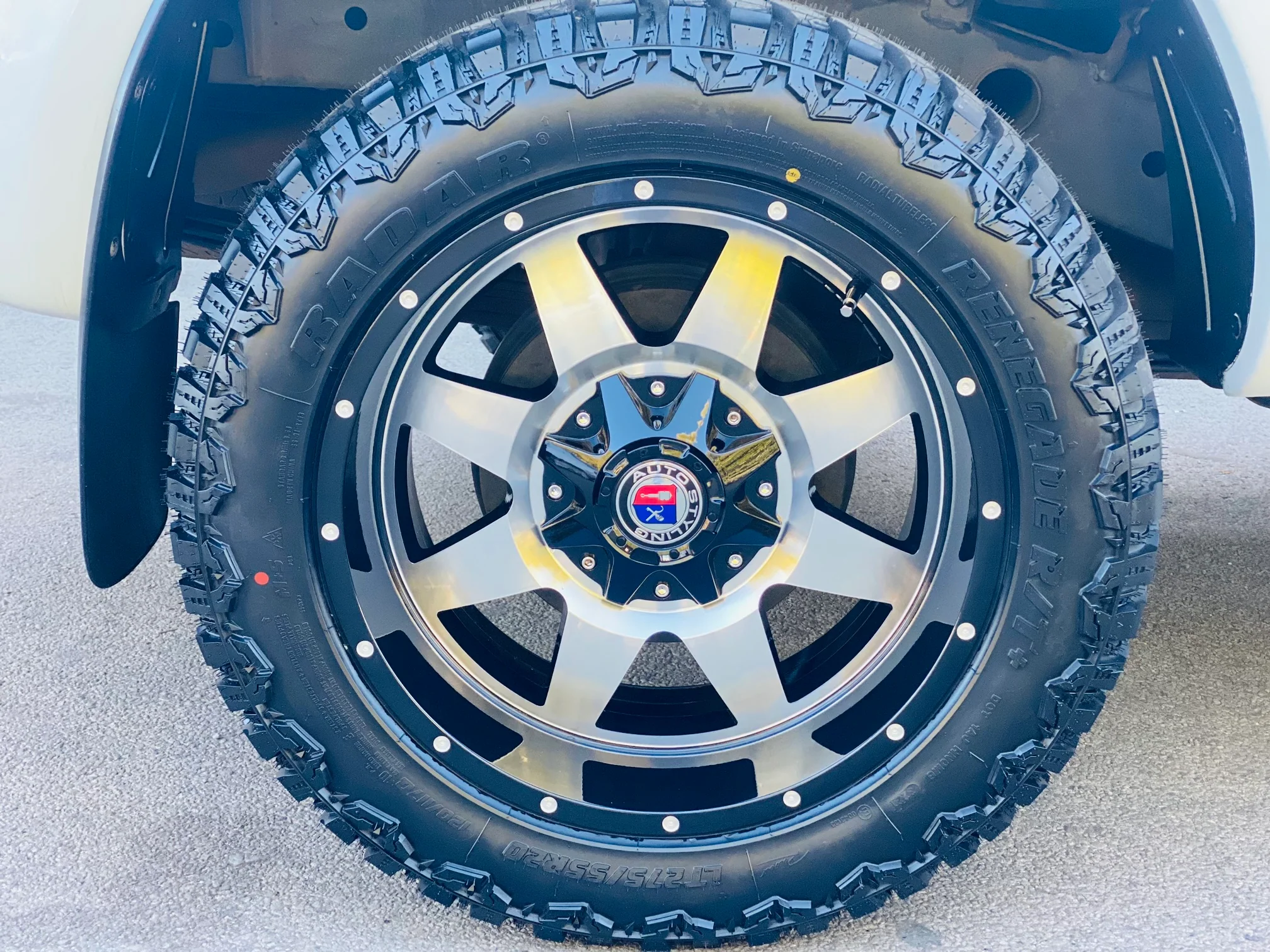 275/55/20 RADAR R/T TYRES - Image 6