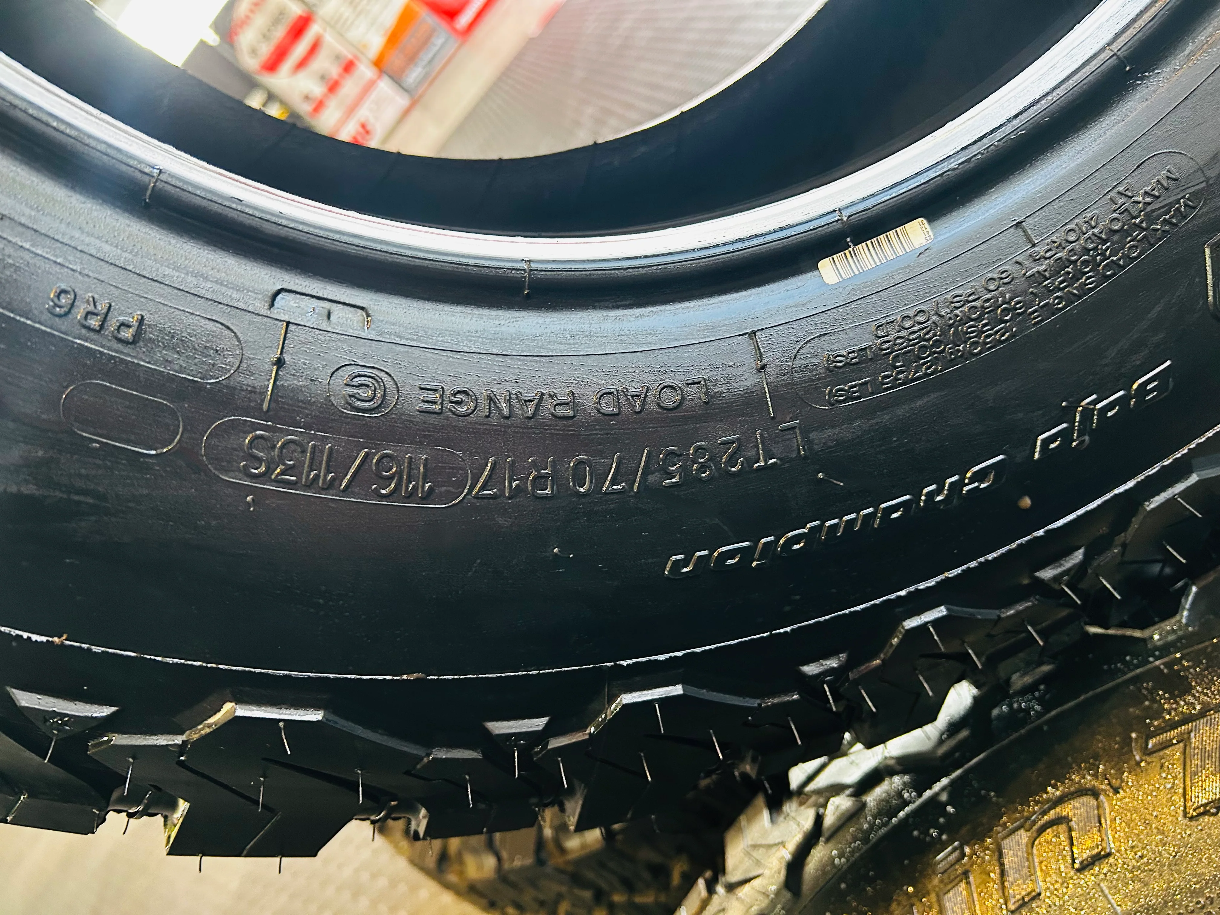 285/70/17 BF GOODRICH KO2 AT TYRES ( RAPTOR OEM TYRE) delivery mileage under 50km SOLD IN A SET OF 4 - Image 4