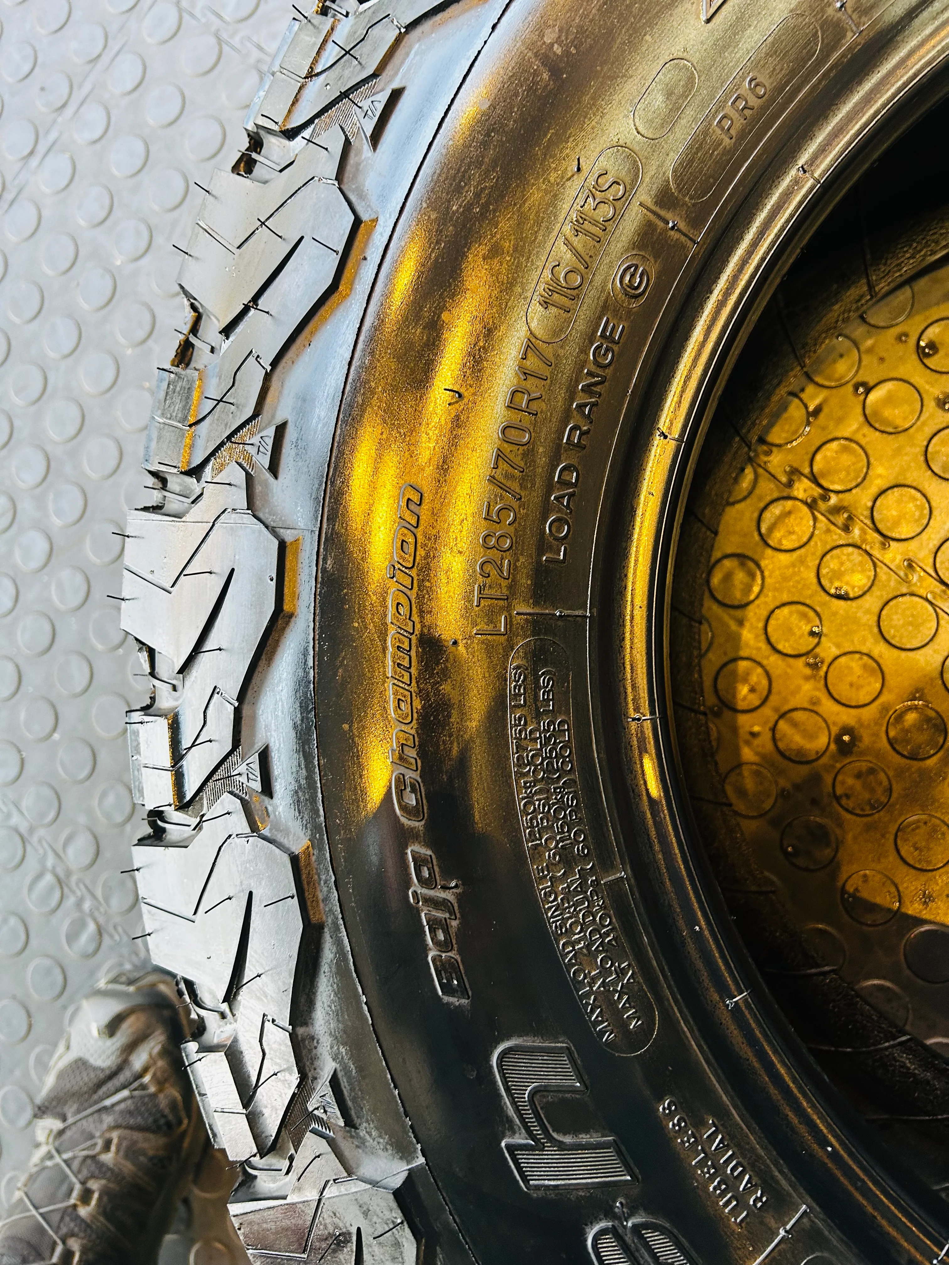 285/70/17 BF GOODRICH KO2 AT TYRES ( RAPTOR OEM TYRE) delivery mileage under 50km SOLD IN A SET OF 4 - Image 8