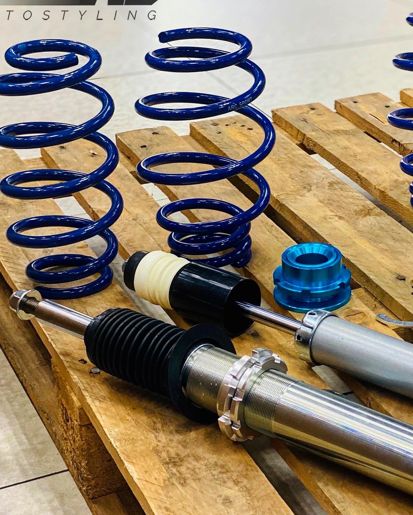 ARC COILOVERS VW GOLF & JETTA MK5 / MK6 & AUDI 8p BLUE or yellow - Image 6