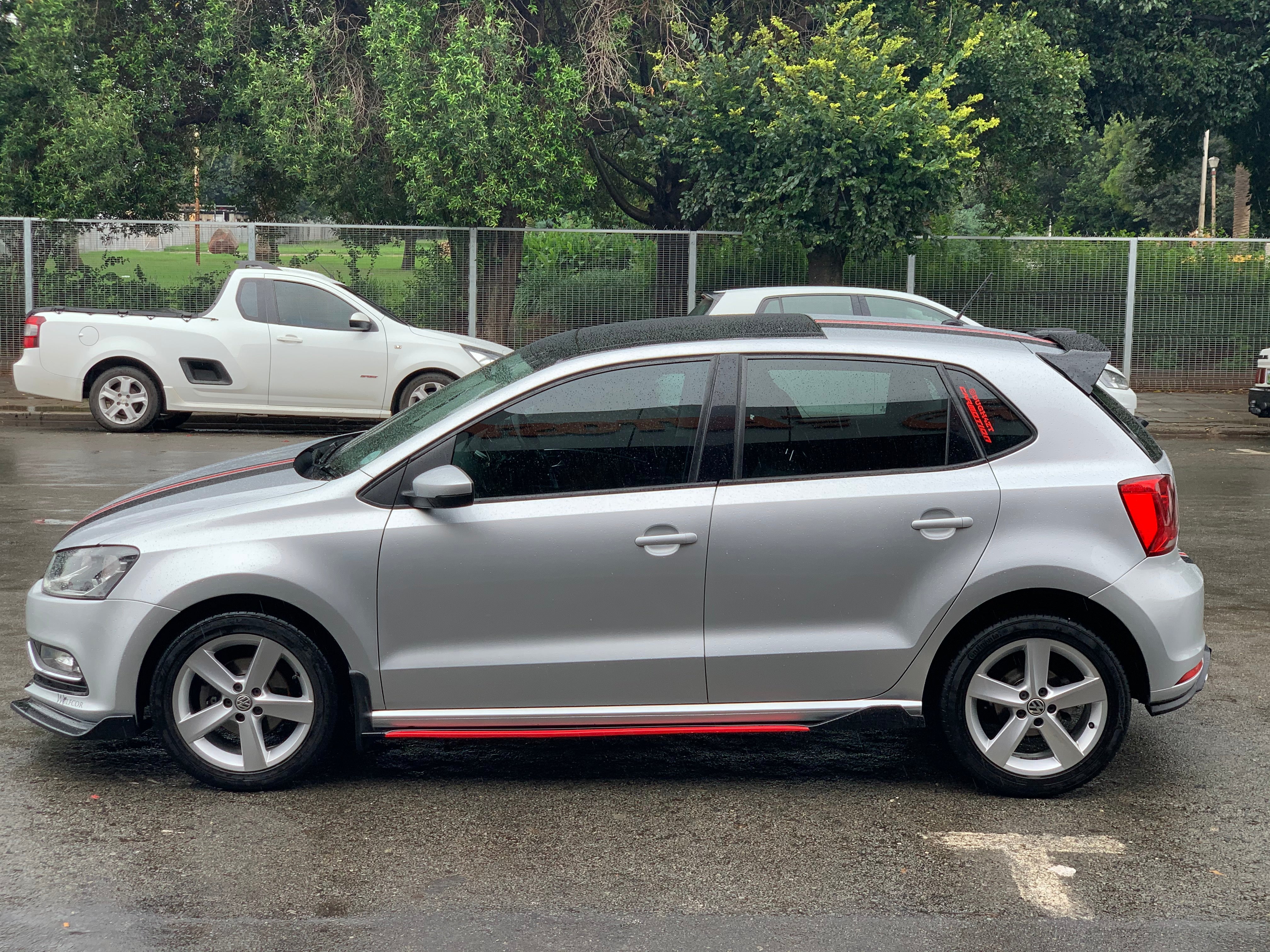 UNIVERSAL GLOSS BLACK/RED SIDE SKIRT EXTENSIONS TYPE B - Image 4