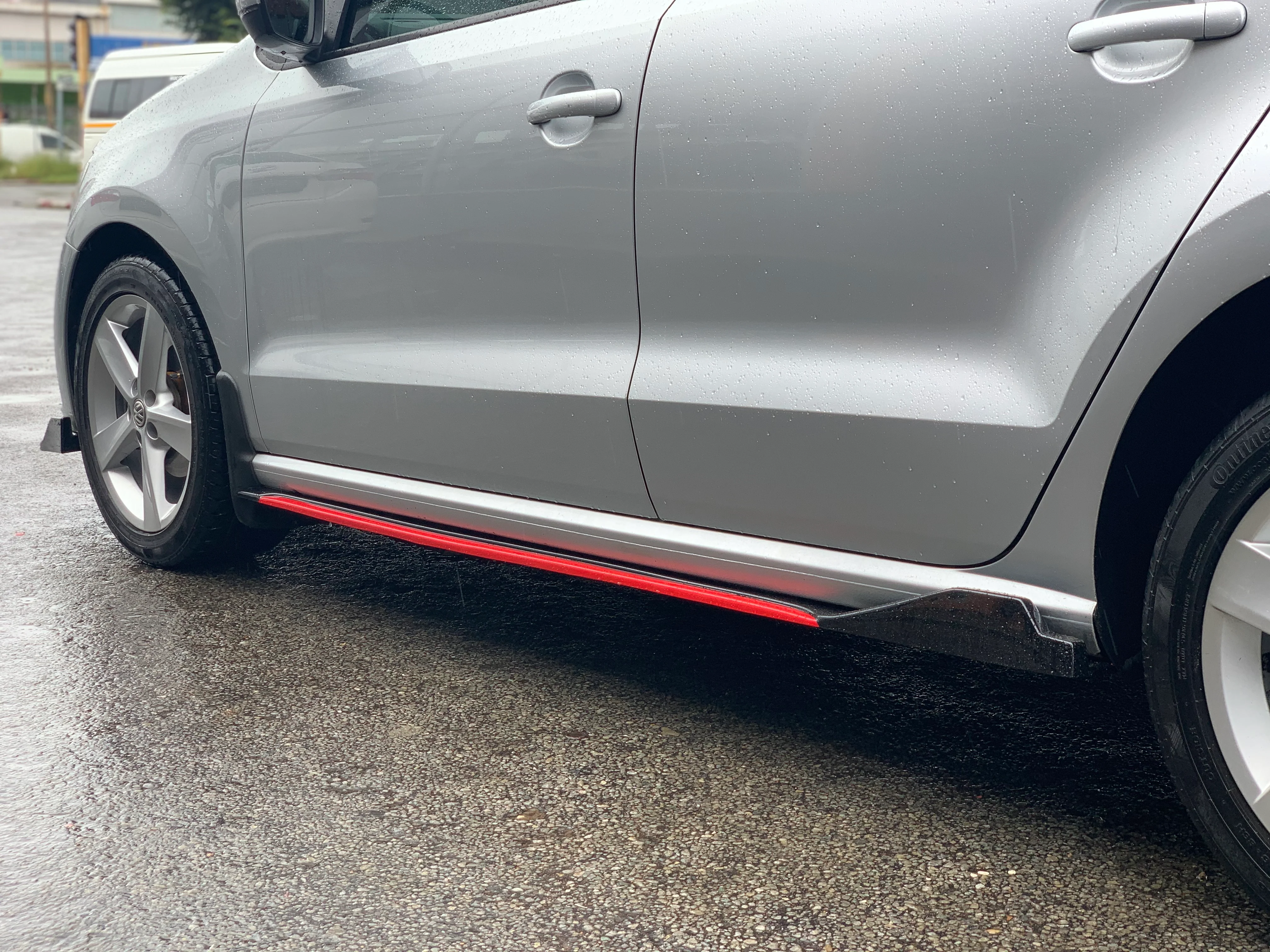 UNIVERSAL GLOSS BLACK/RED SIDE SKIRT EXTENSIONS TYPE B - Image 6