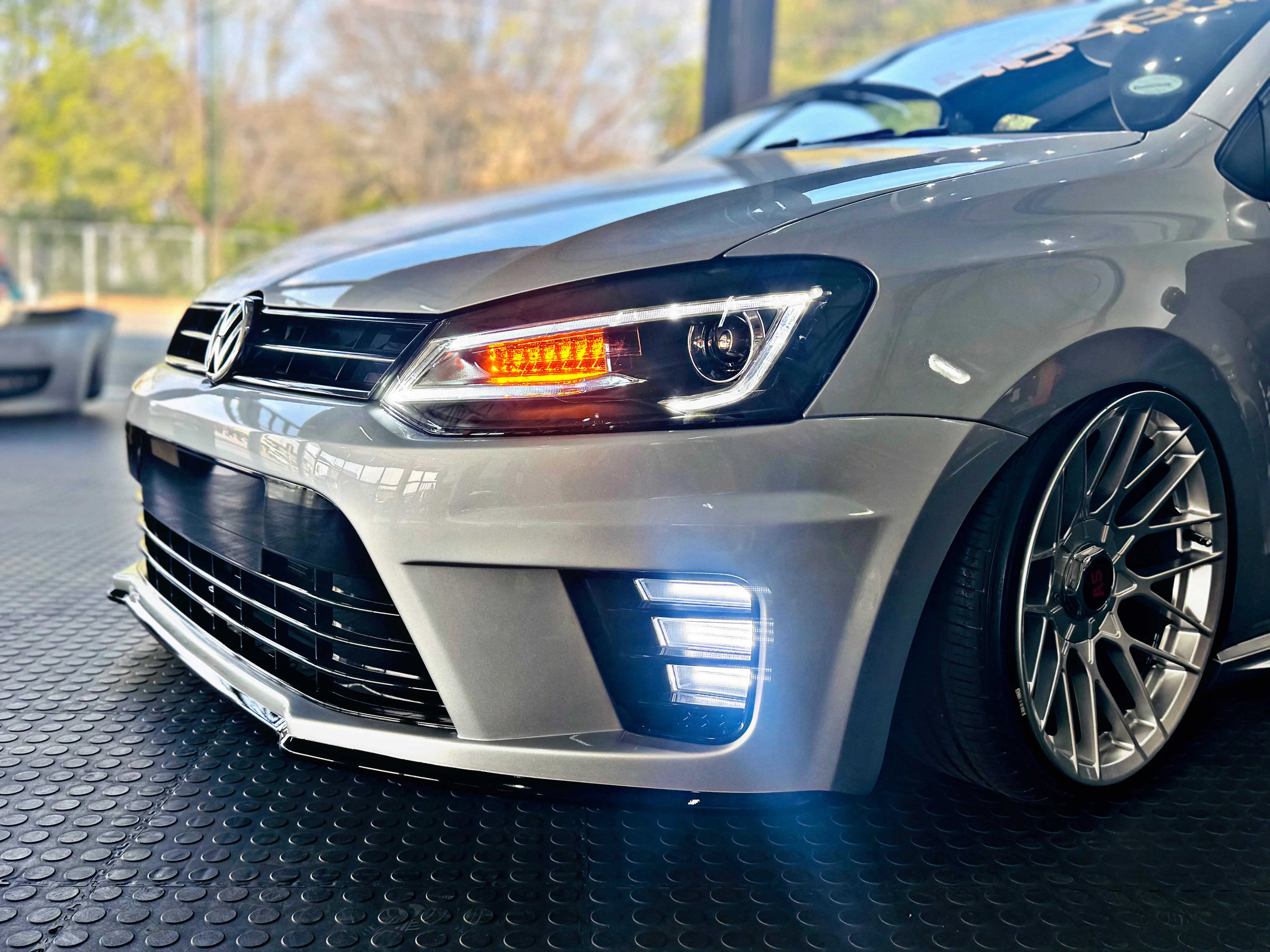 VLAND VW POLO 6 TUBE LED HEADLIGHT - Image 3