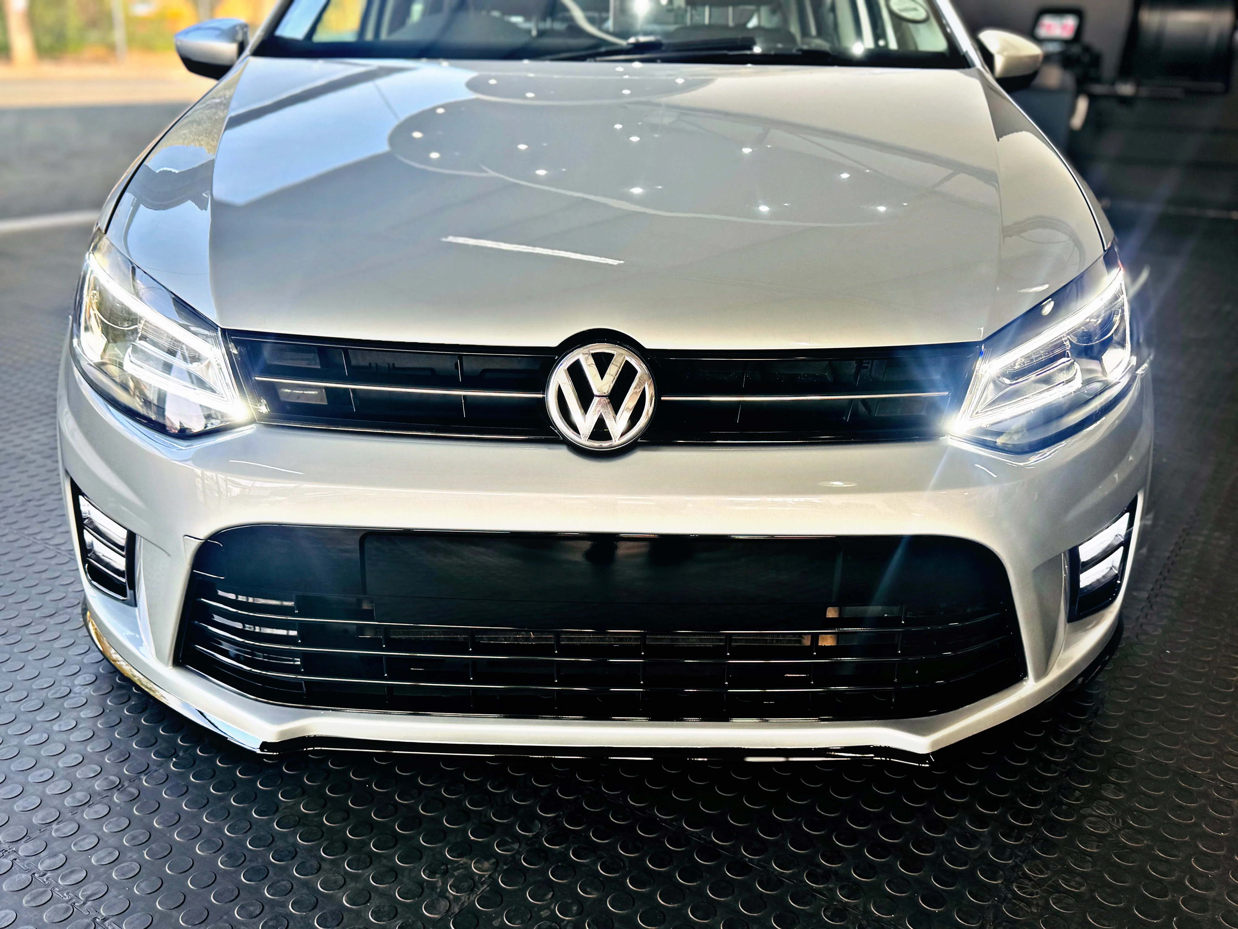 VLAND VW POLO 6 TUBE LED HEADLIGHT - Image 9